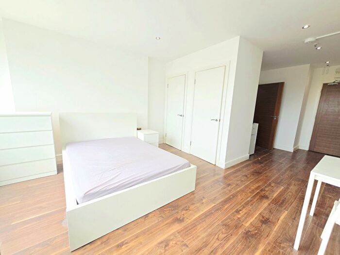 Studio To Rent In Elmgrove Road, Harrow, HA1