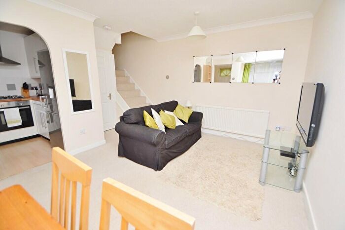 1 Bedroom Terraced House To Rent In Rixon Close, George Green, Slough, Berkshire, SL3