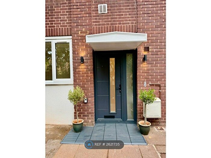 5 Bedroom End Of Terrace House To Rent In Yeats Close, London, SE13