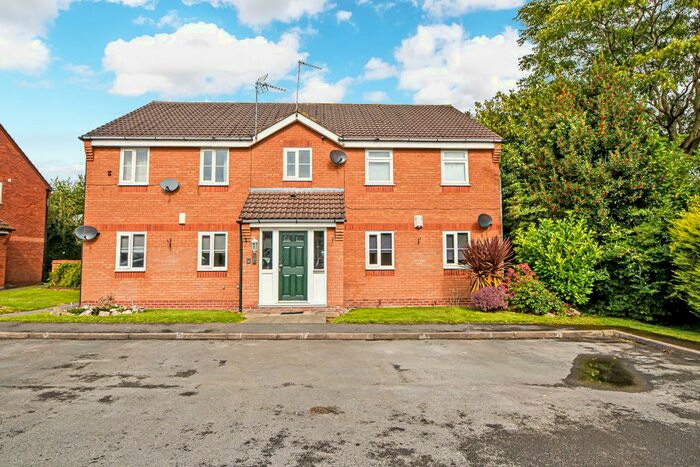 2 Bedroom Flat To Rent In Dean Meadow, Newton-Le-Willows WA12