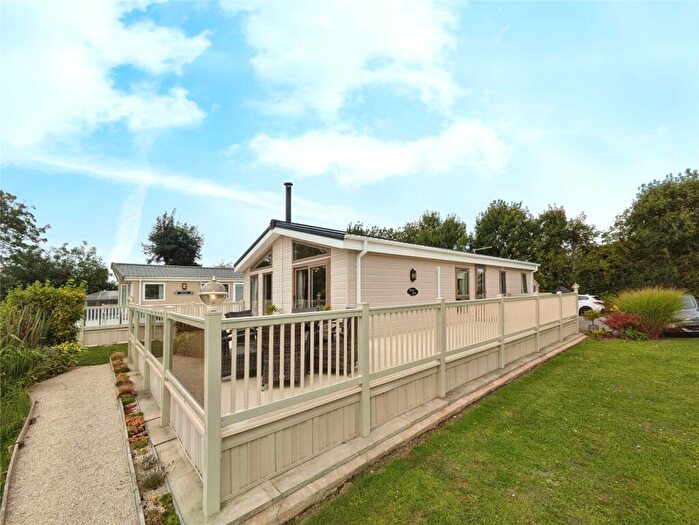 2 Bedroom Detached House For Sale In Cathedral View Newark Road, Aubourn, Lincoln, Lincolnshire, LN5