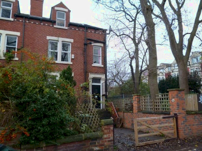 4 Bedroom House To Rent In Cliff Road, Leeds, LS6