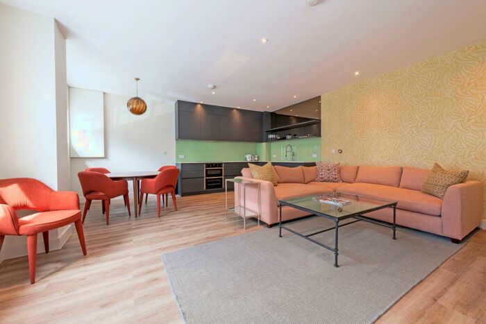 3 Bedroom House To Rent In Hollywood Mews, London, SW10