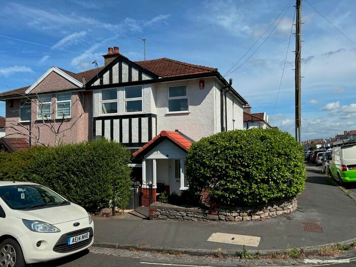 3 Bedroom Semi-Detached House To Rent In Winchester Avenue, Brislington, Bristol, BS4