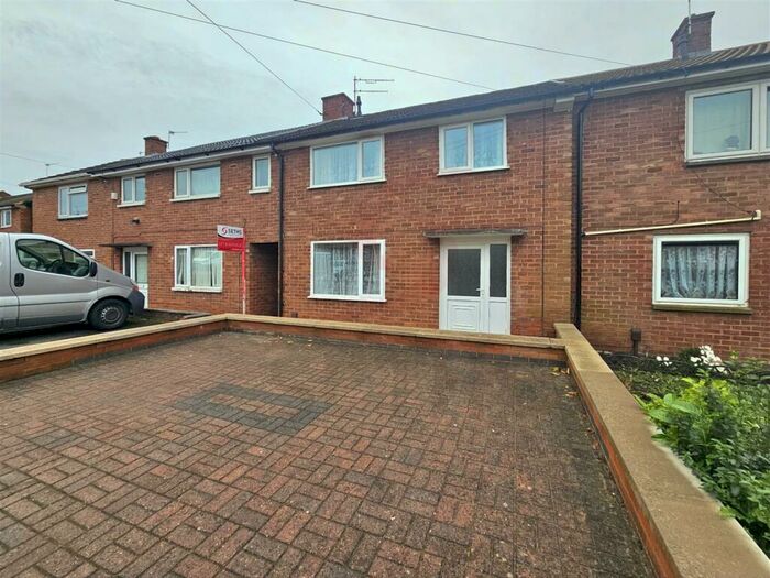 3 Bedroom Terraced House To Rent In Eddystone Road, Thurncourt, Leicester, LE5