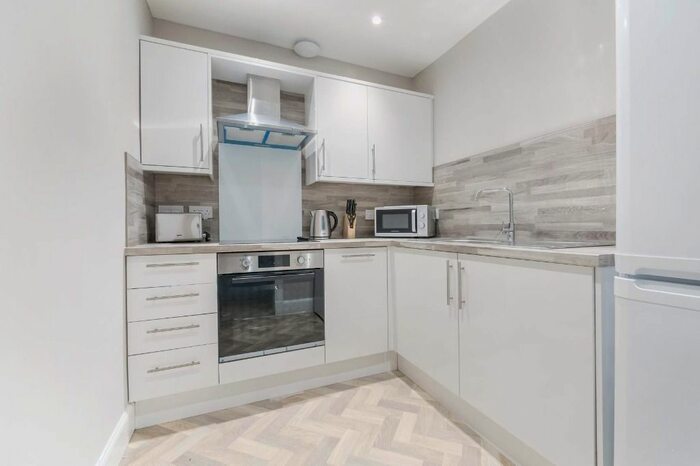 2 Bedroom Flat To Rent In Livingstone Place, Marchmont, Edinburgh, EH9