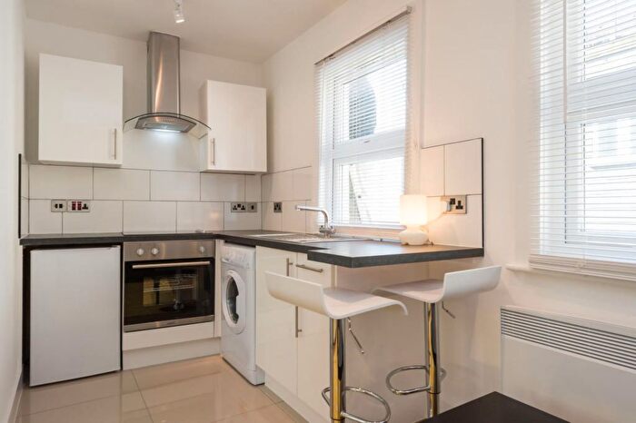 2 Bedroom Flat To Rent In Chiswick High Road, London, W4