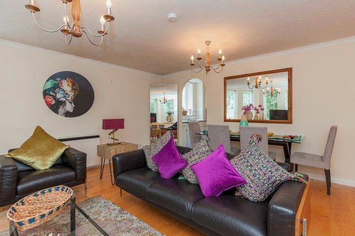 2 Bedroom Apartment To Rent In Paradise Square, Central Oxford, OX1