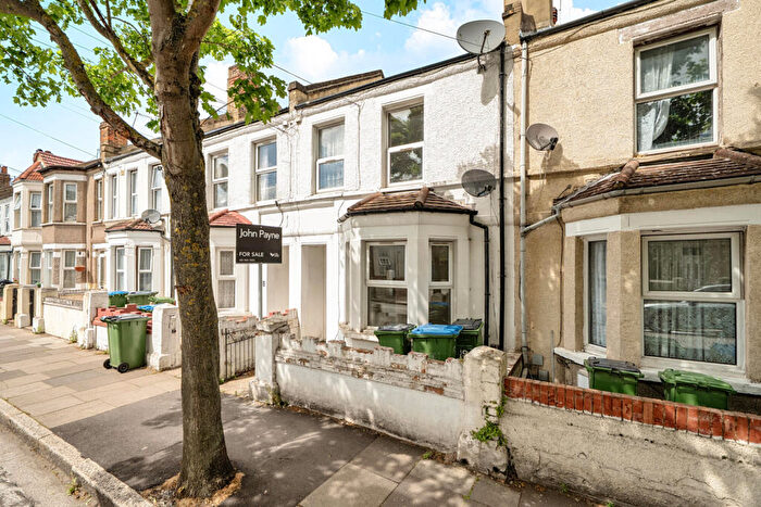 2 Bedroom Terraced House For Sale In Conway Road, Plumstead, SE18