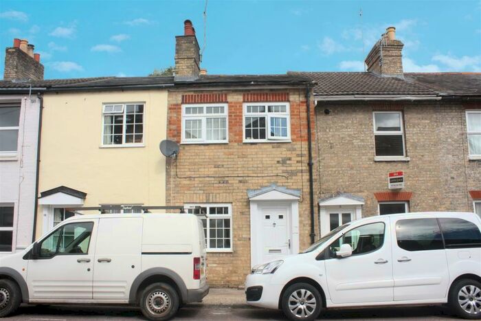 2 Bedroom Terraced House To Rent In Salisbury - East Street, SP2