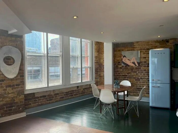 2 Bedroom Flat To Rent In Leonard Rd, Shoreditch, EC2A