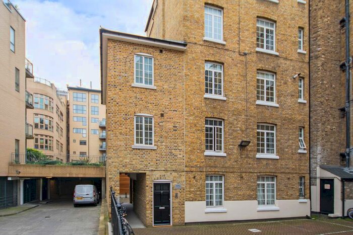 1 Bedroom Semi-Detached House To Rent In Castlereagh Street, Marylebone, London, W1H