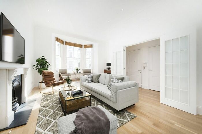 2 Bedroom Flat To Rent In Old Brompton Road, Earl's Court, Kensington And Chelsea, London, SW5