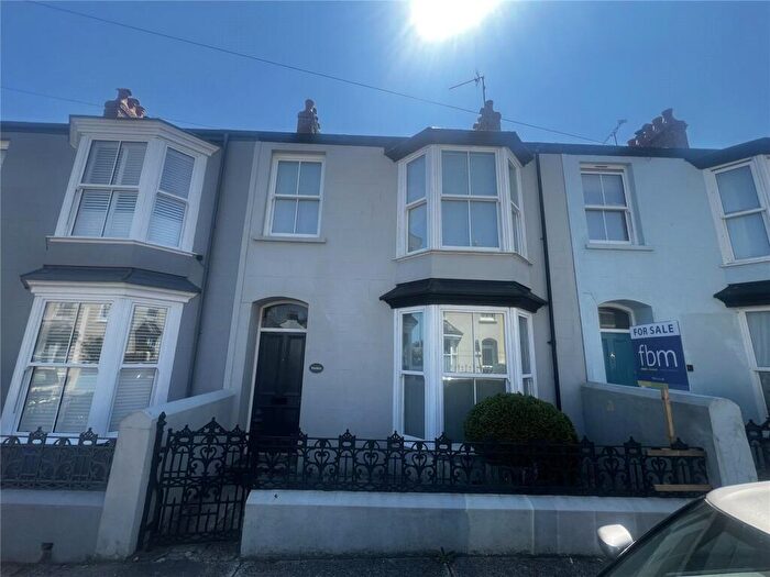 4 Bedroom Terraced House For Sale In Church Park, Tenby, Pembrokeshire, SA70