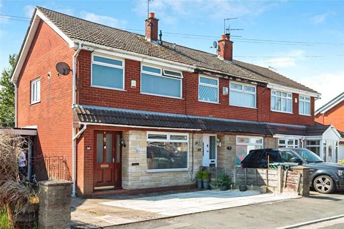3 Bedroom Semi-Detached House For Sale In Boothroyden Close, Middleton, Manchester, Greater Manchester, M24