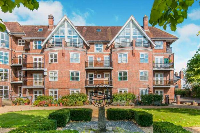 2 Bedroom Apartment To Rent In Marston Gate, Winchester, SO23
