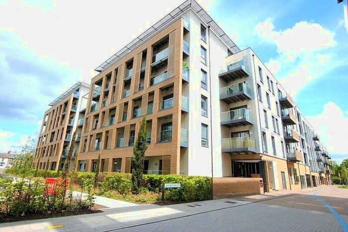 2 Bedroom Apartment To Rent In Watson Heights, Chelmsford, Essex, CM1