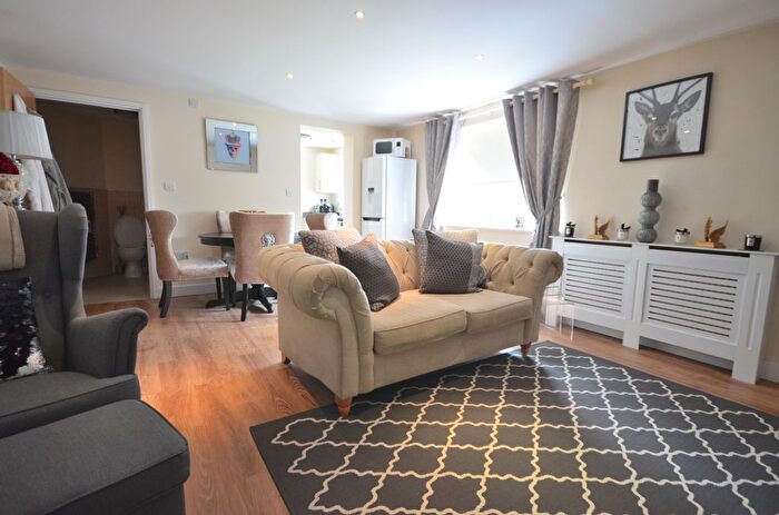 1 Bedroom Property To Rent In Queens Court, Gillingham, ME8