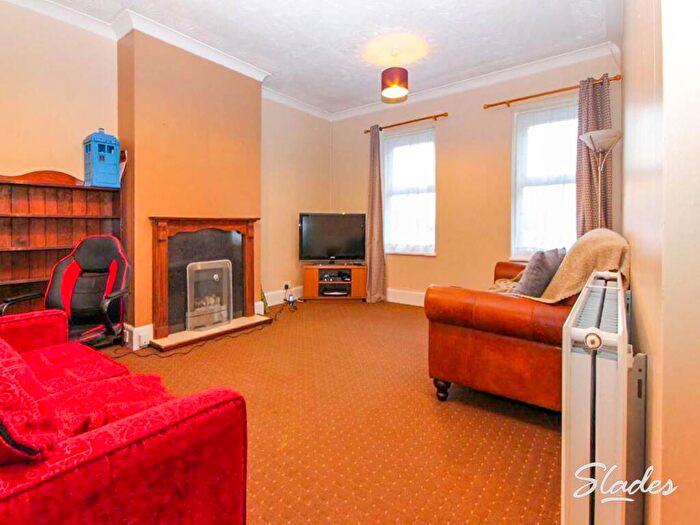 1 Bedroom Apartment To Rent In Southbourne Grove, Southbourne, Bournemouth, BH6