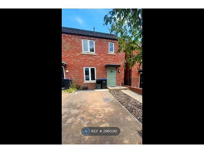 2 Bedroom End Of Terrace House To Rent In Hever Close, Northampton, NN5
