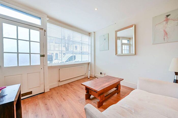 2 Bedroom Flat To Rent In Dalling Road, Brackenbury Village, London, W6
