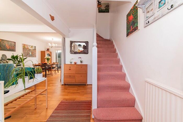 4 Bedroom Terraced House For Sale In Devonshire Road, Mill Hill East, NW7