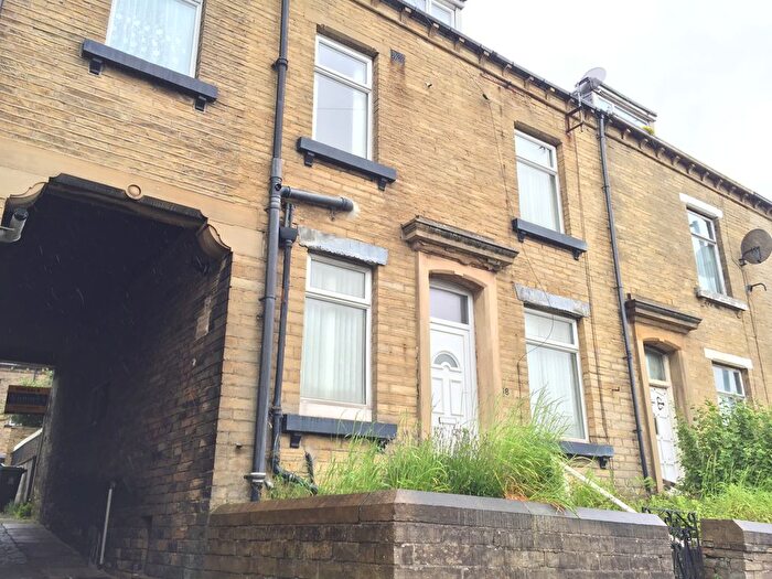 2 Bedroom Terraced House To Rent In Allerton Rd, Bradford, BD8