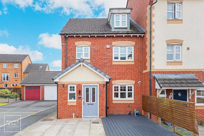 3 Bedroom End Of Terrace House For Sale In Withington Close, Atherton, M46