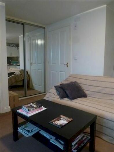 Studio To Rent In Cheltenham Road, Bristol BS6