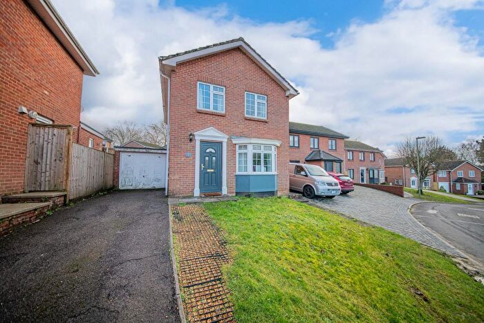 3 Bedroom Detached House For Sale In The Spinney, Bishopstoke, Eastleigh, SO50