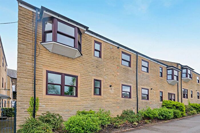 2 Bedroom Flat For Sale In Castle Gate, Ilkley, LS29