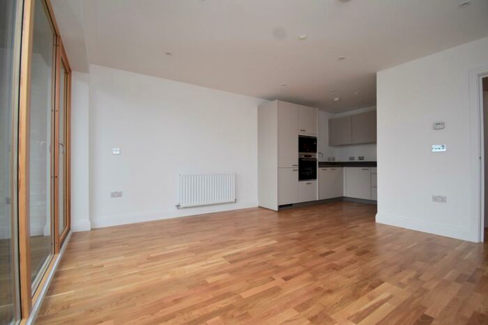 1 Bedroom Flat To Rent In Wellington Street London, SE18