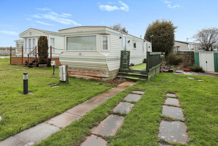 1 Bedroom Mobile Home For Sale In Burley Bank Road, Killinghall, Harrogate, HG3
