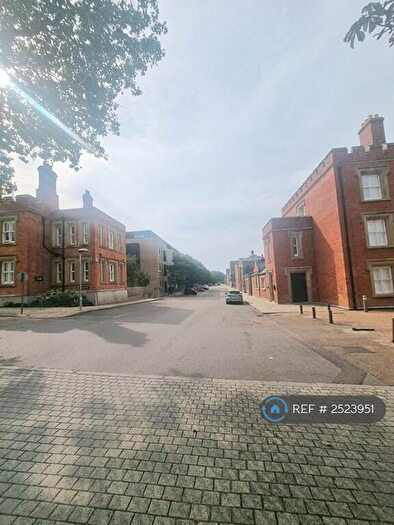 2 Bedroom Flat To Rent In Napoleon Lane, London, SE18