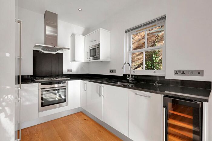 2 Bedroom Flat To Rent In Cherry Lodge, A Cheverton Road, N19