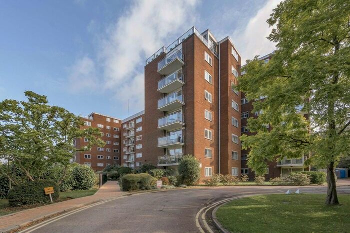 2 Bedroom Flat To Rent In Hillcrest Road, London, W5