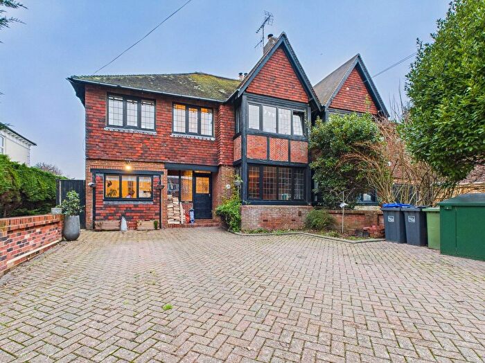 4 Bedroom Semi Detached House For Sale In Downview Road, Worthing, BN11