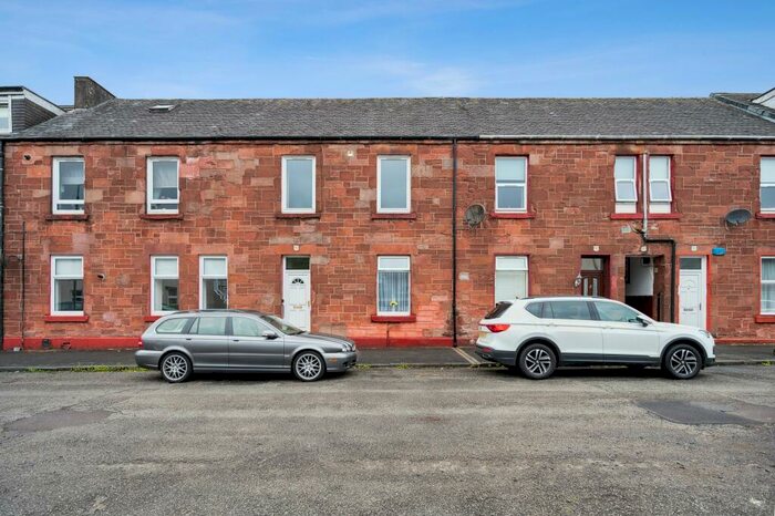 2 Bedroom Flat To Rent In Union Street, Bonhill, Alexandria, G83