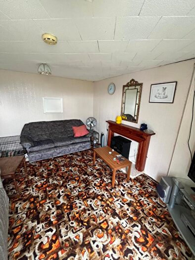2 Bedroom Chalet For Sale In Park Avenue, Leysdown, ME12