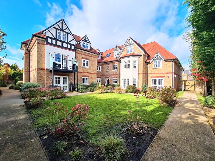 1 Bedroom Retirement Property For Sale In Wharf Lane, Bourne End, Buckinghamshire, SL8
