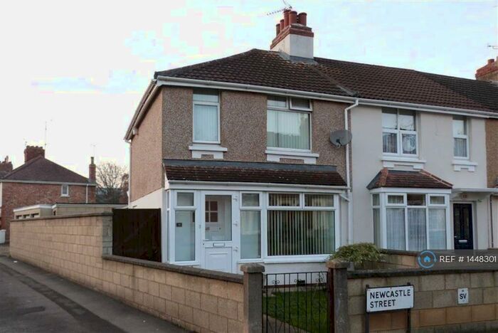 3 Bedroom End Of Terrace House To Rent In Newcastle Street, Swindon, SN1