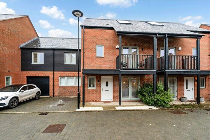 4 Bedroom Terraced House For Sale In Wakelin Gardens, Winchester, Hampshire, SO22