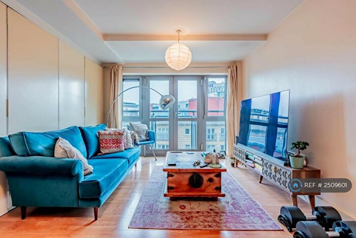 2 Bedroom Flat To Rent In Hamilton Court, Bristol, BS2