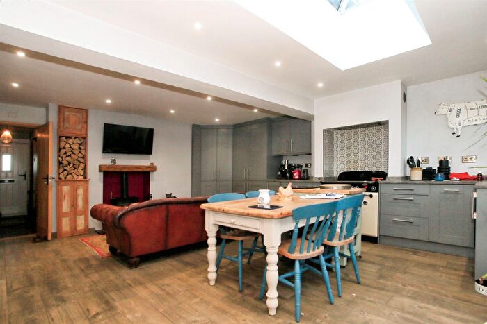 4 Bedroom Semi-Detached House For Sale In Church Walk, Upton, Peterborough, PE6