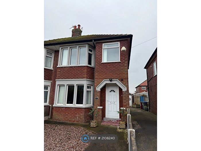 3 Bedroom Semi-Detached House To Rent In Warren Drive, Thornton-Cleveleys, FY5