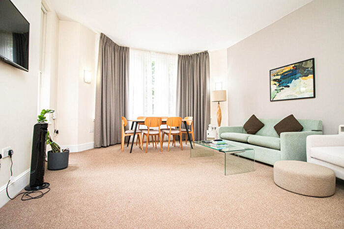 2 Bedroom Apartment To Rent In Cathedral Road, Pontcanna, Cardiff, CF11