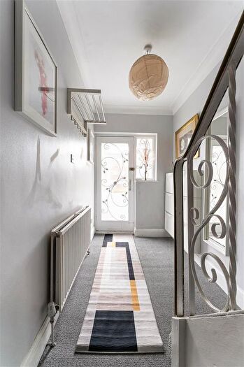 3 Bedroom Terraced House To Rent In Forest Road, London, E17