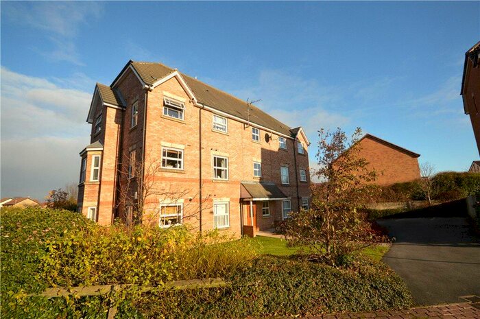 2 Bedroom Apartment To Rent In Keelham Drive, Leeds, West Yorkshire, LS19