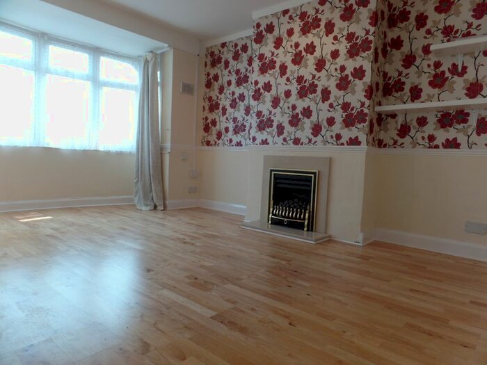 1 Bedroom Maisonette To Rent In Nield Road, Hayes UB3