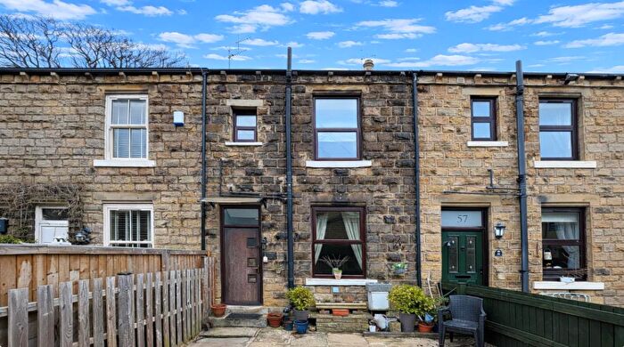2 Bedroom Terraced House For Sale In Moor Lane, Gomersal, Cleckheaton, BD19